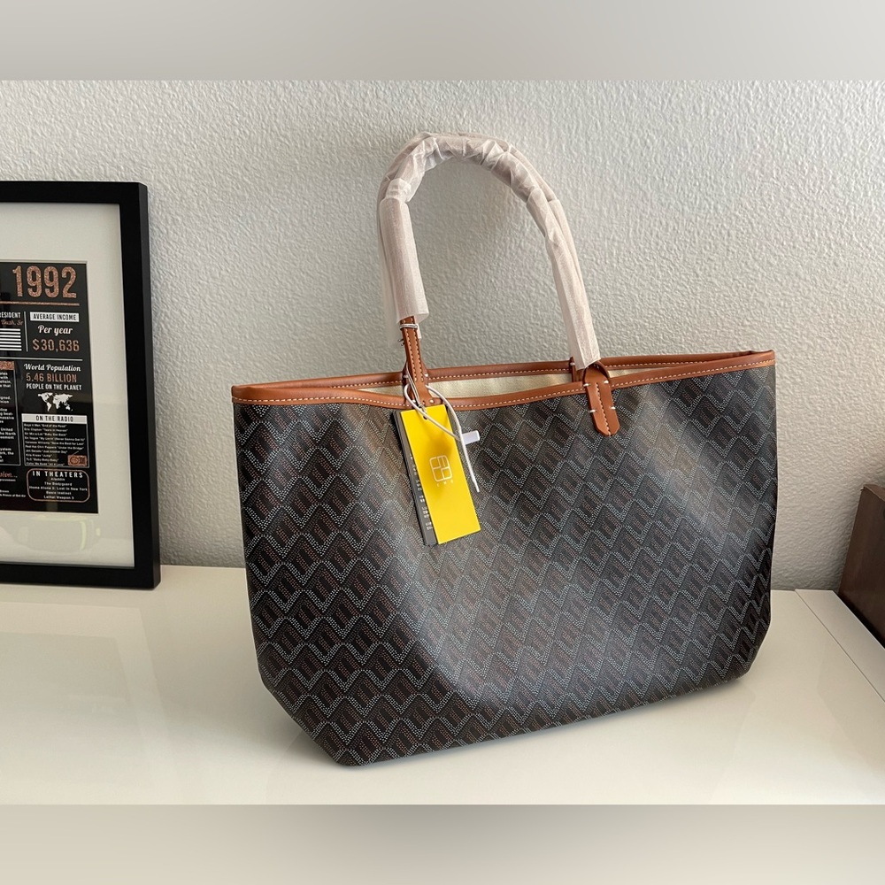 Brand new with tag on. Korean brand EMO three in one. Gorgeous bag.